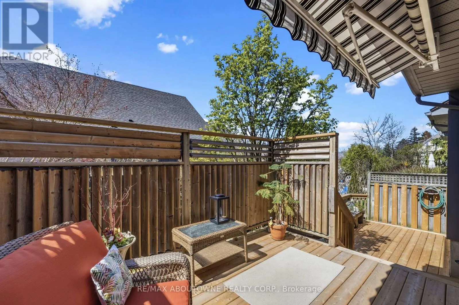 12 - 575 SIMCOE STREET