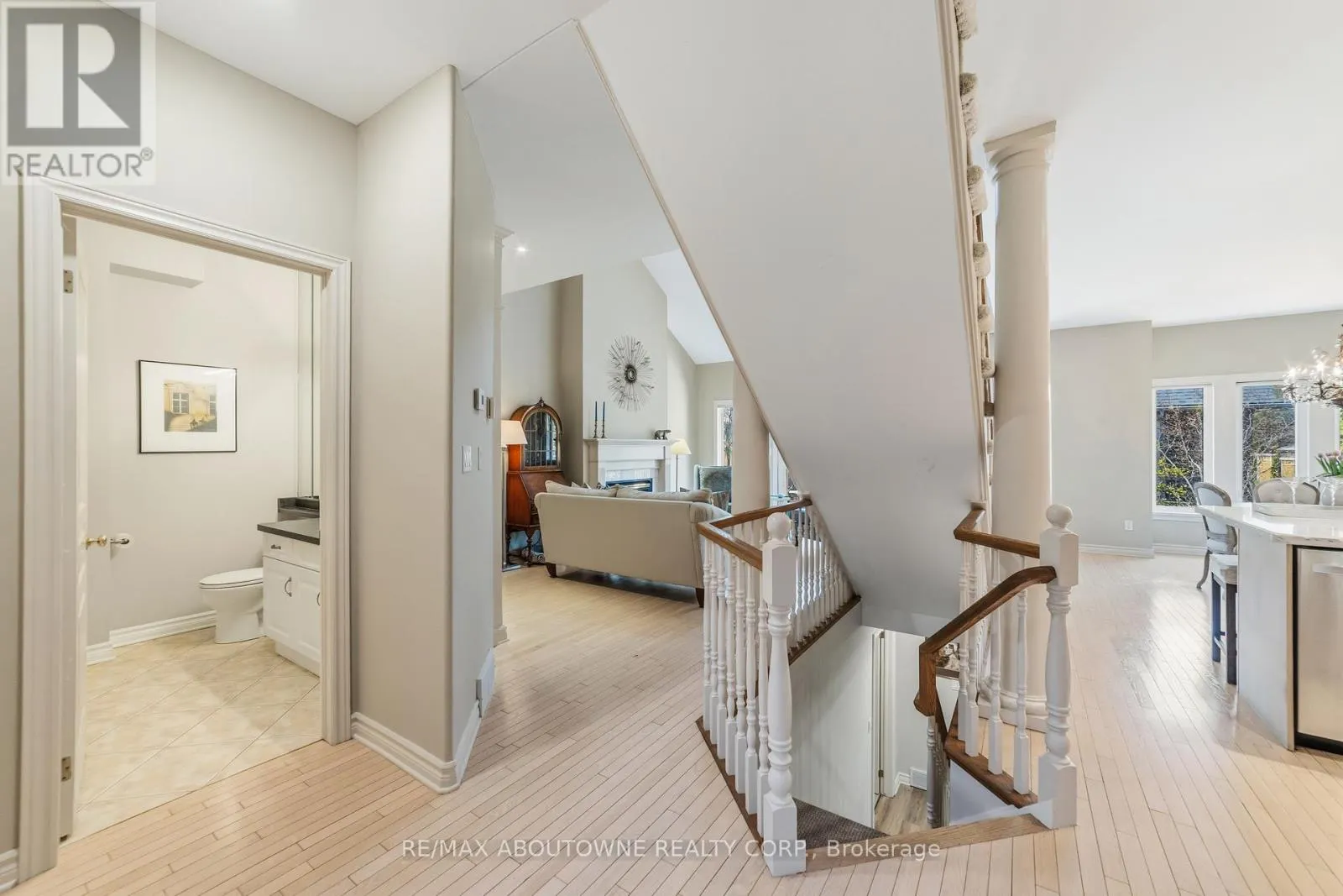 12 - 575 SIMCOE STREET