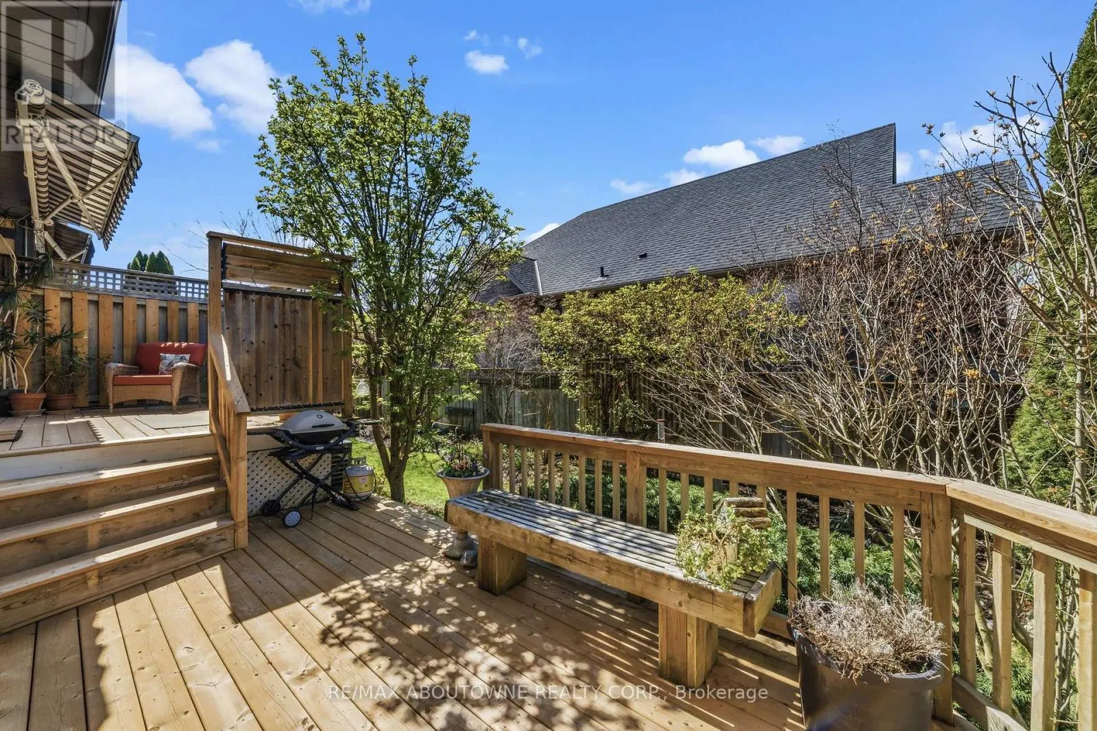 12 - 575 SIMCOE STREET