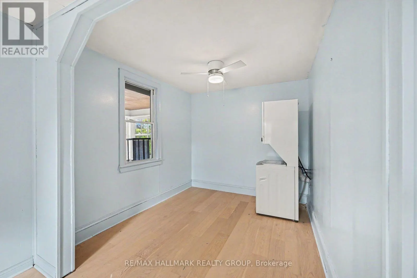 617 ROY STREET W