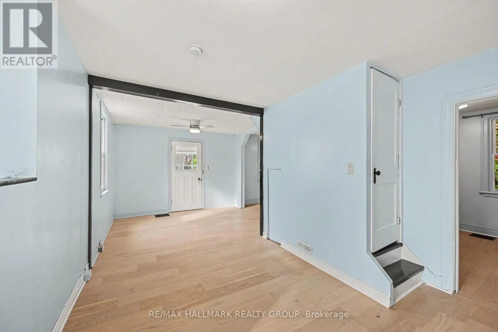 617 ROY STREET W