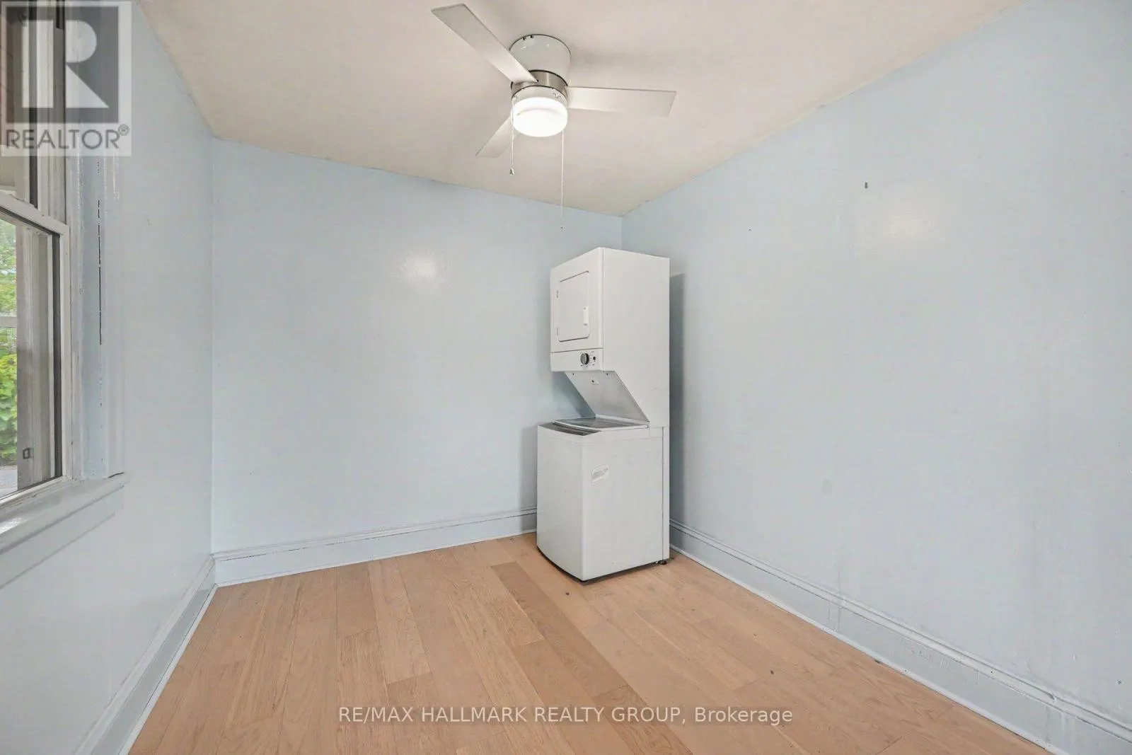 617 ROY STREET W