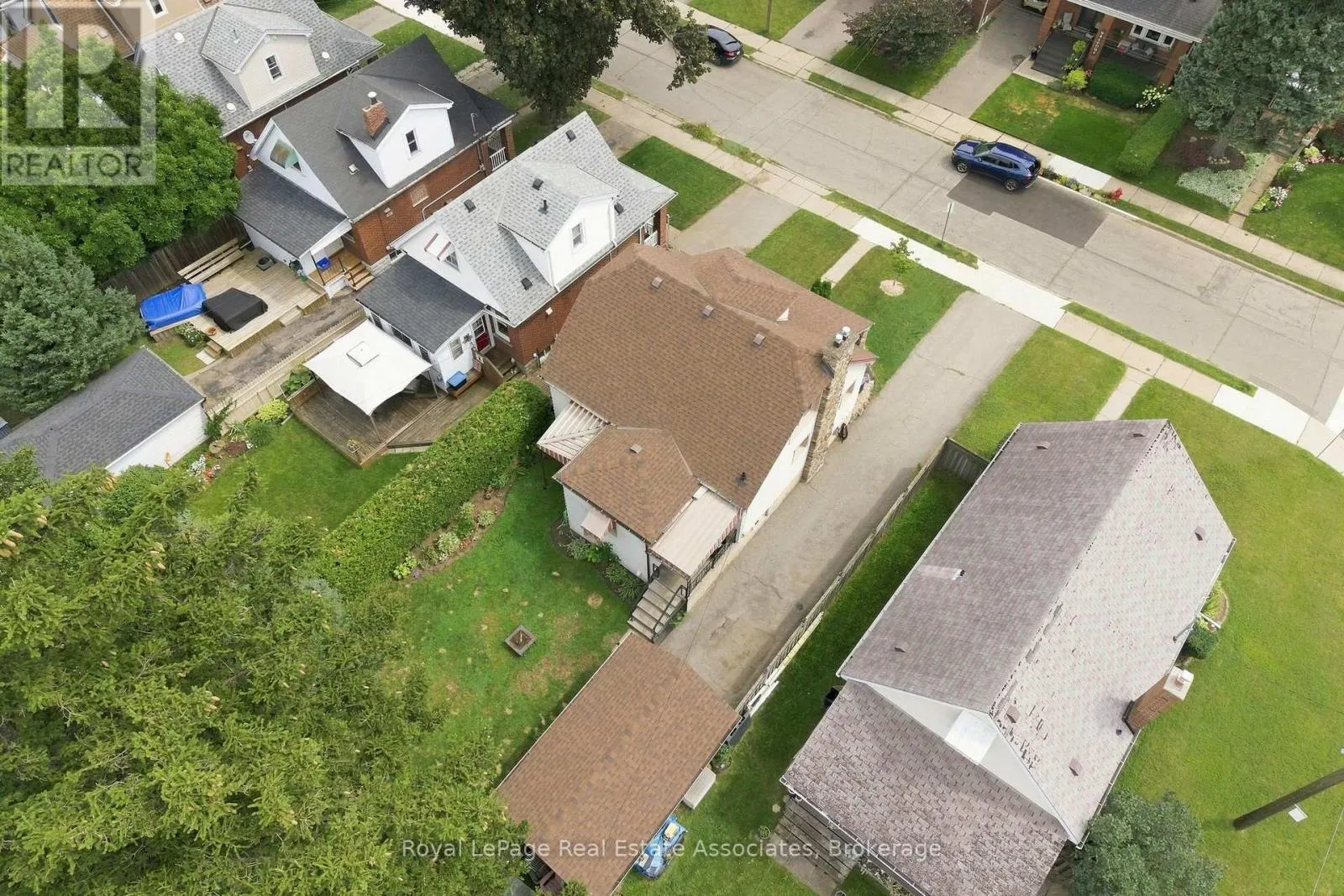96 HUXLEY AVENUE S