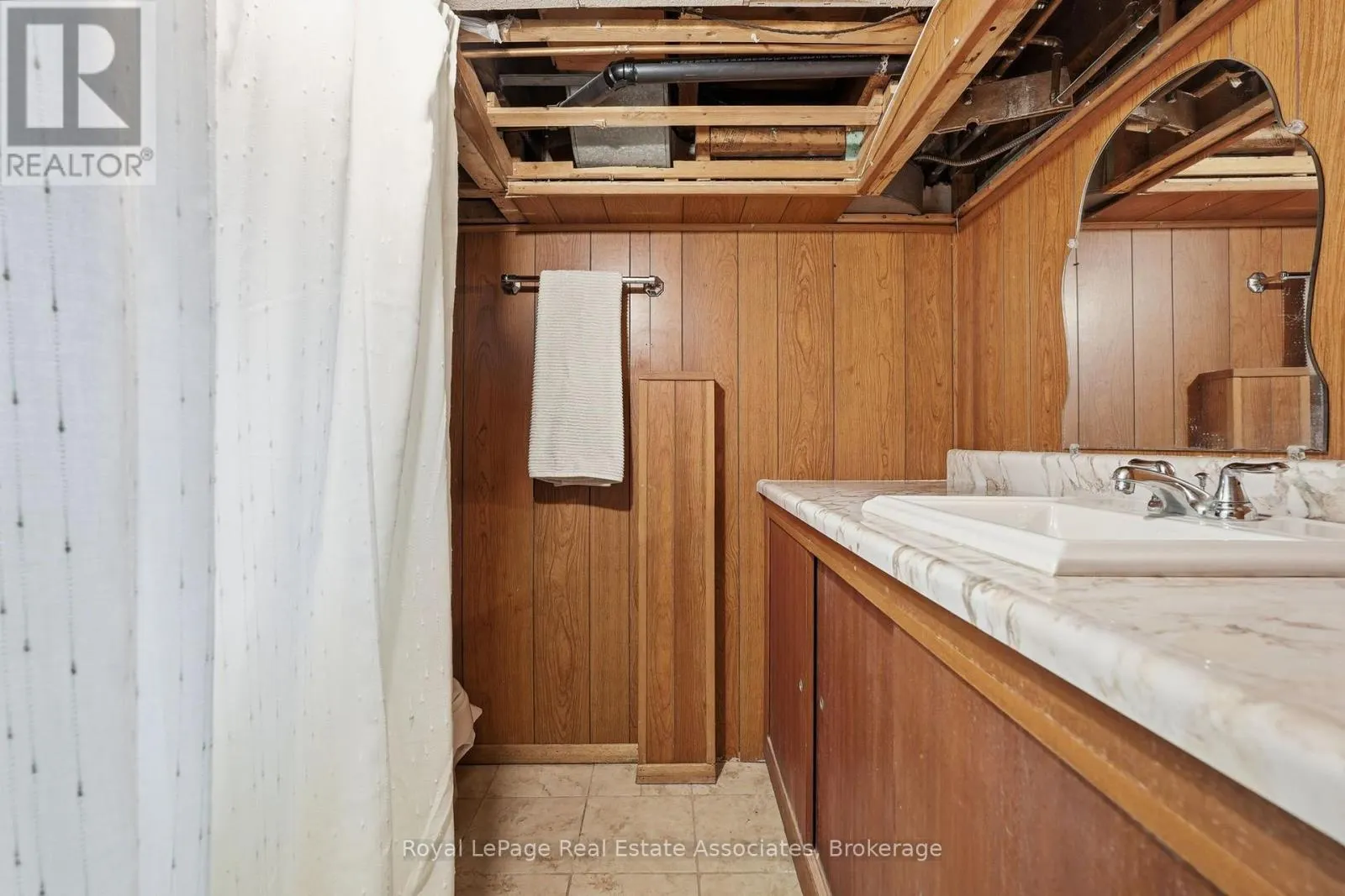 96 HUXLEY AVENUE S