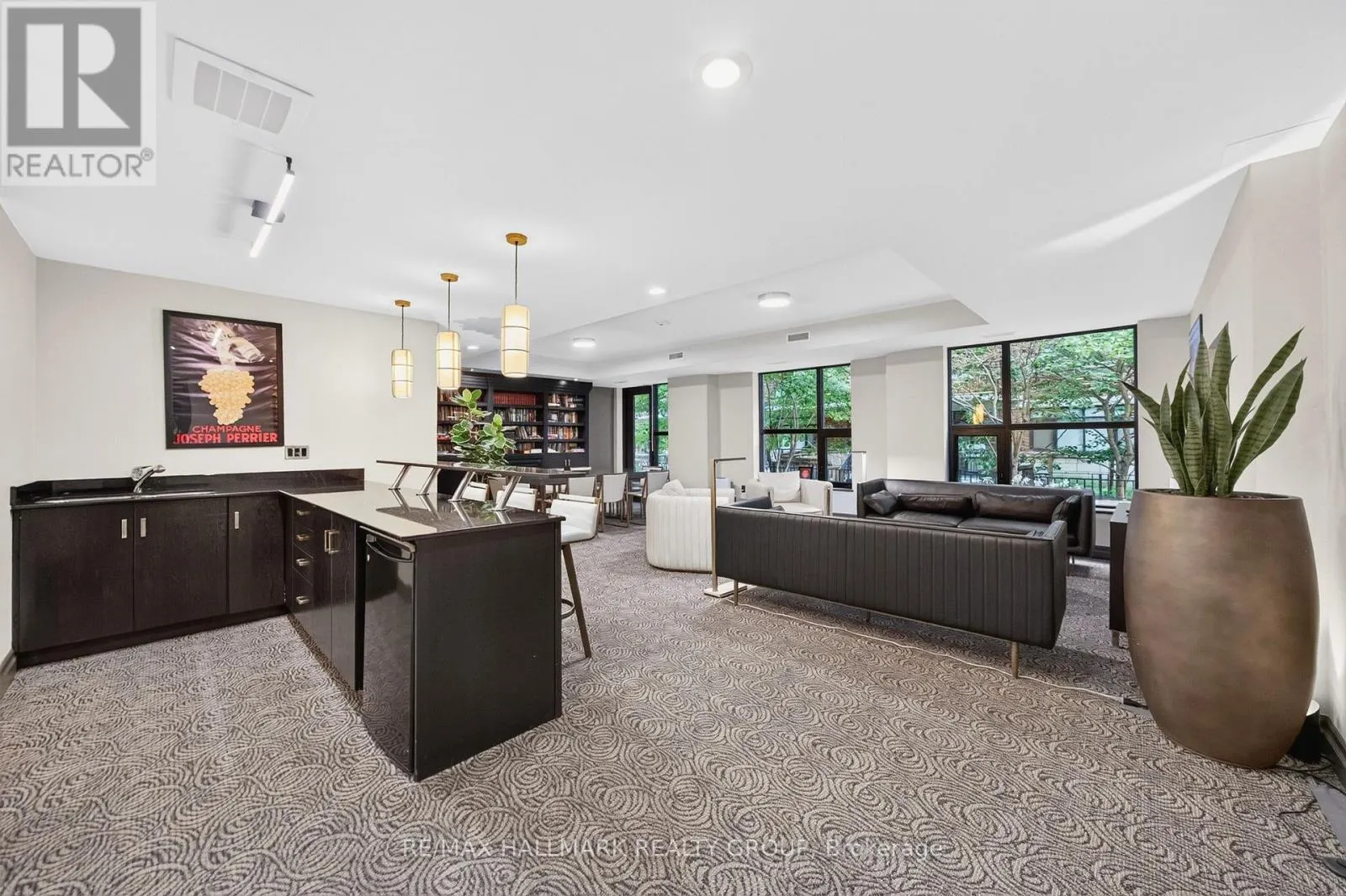 PH05 - 235 KENT STREET