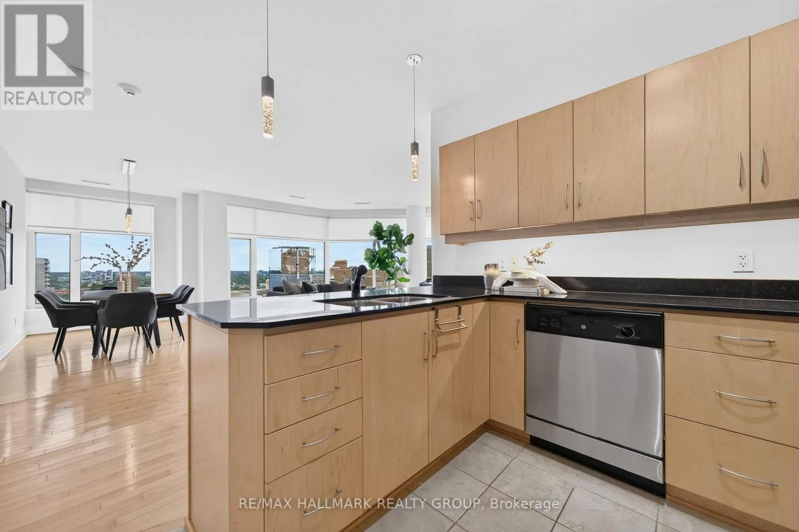PH05 - 235 KENT STREET