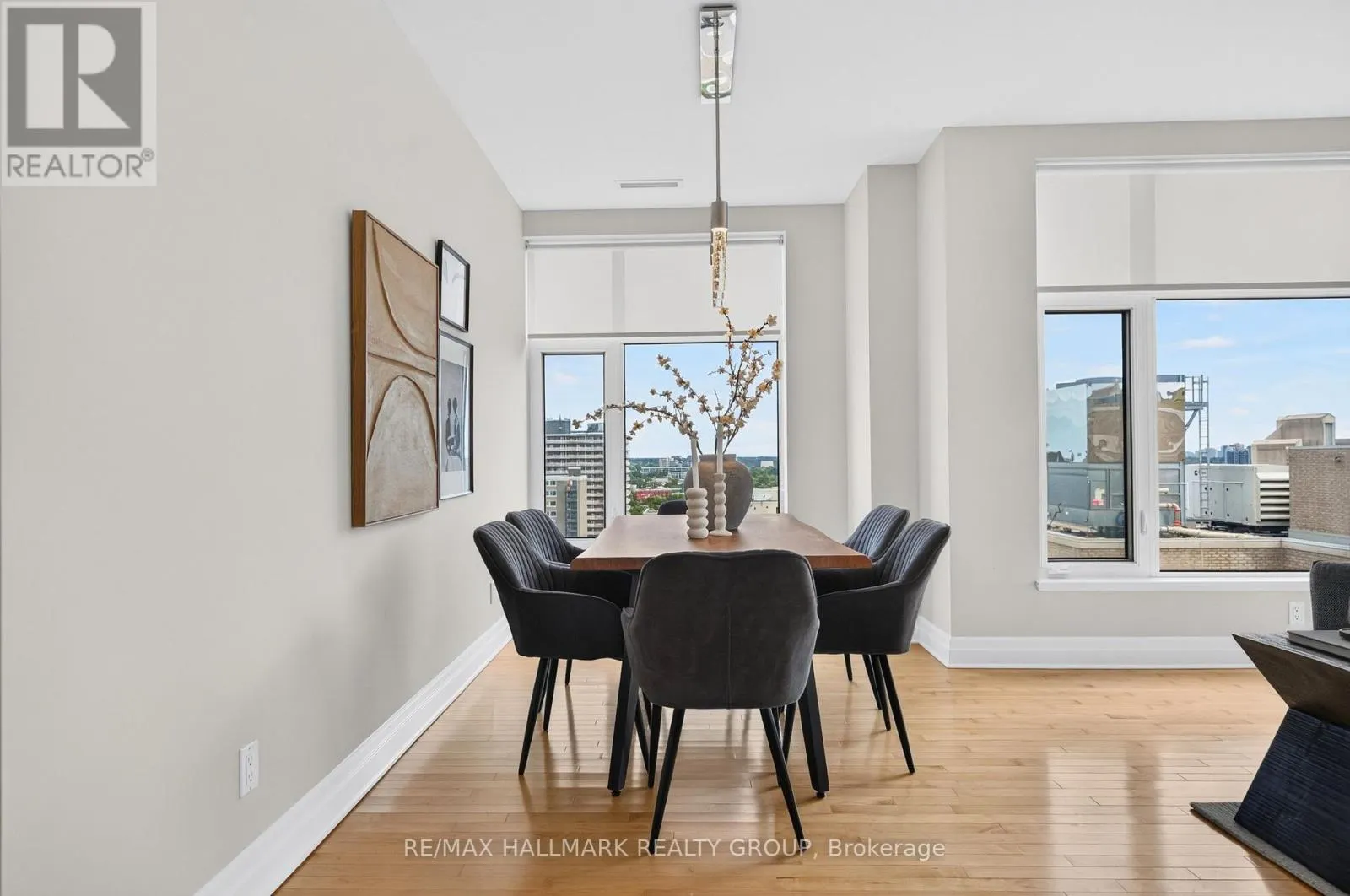 PH05 - 235 KENT STREET