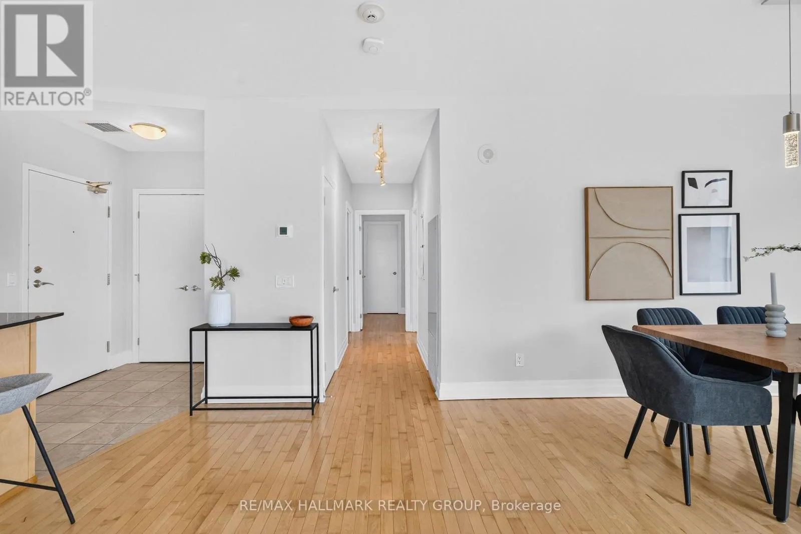 PH05 - 235 KENT STREET