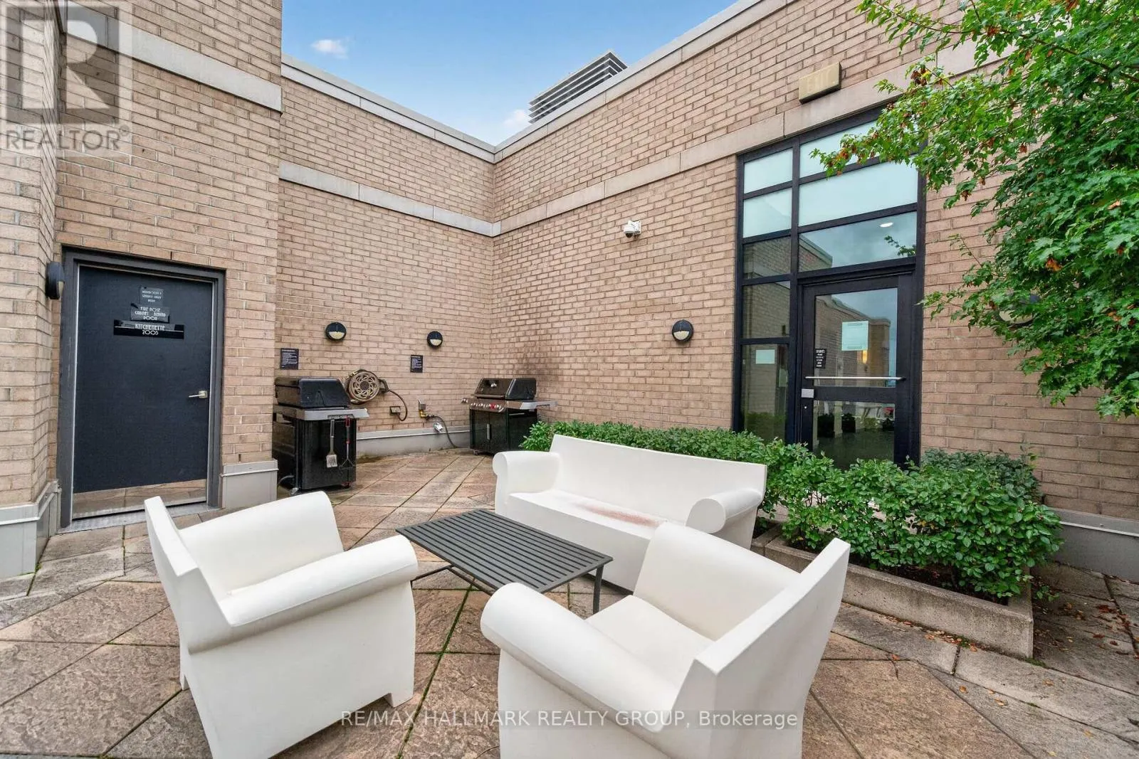PH05 - 235 KENT STREET