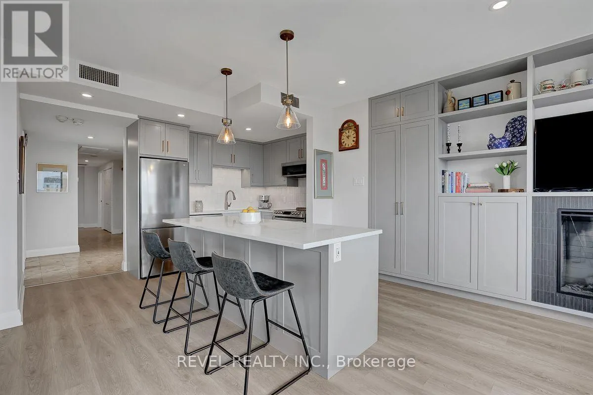 2003 - 556 LAURIER AVENUE W