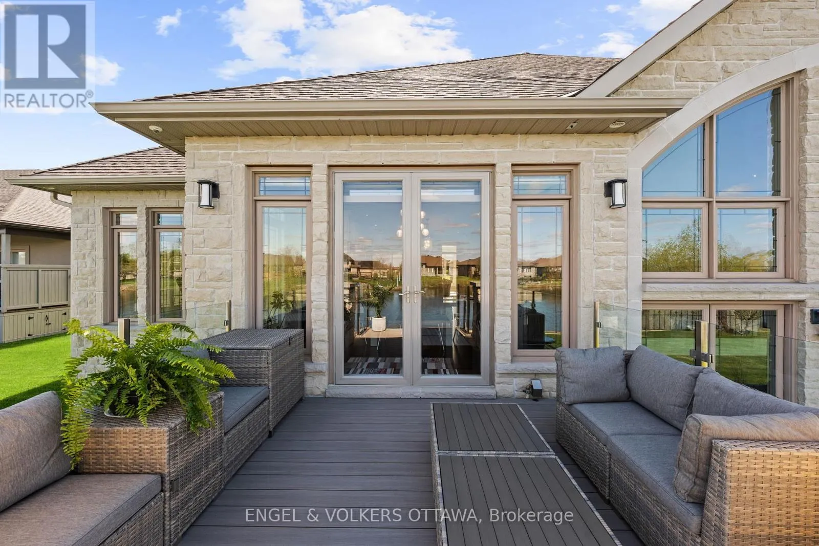 1457 WATERS EDGE WAY