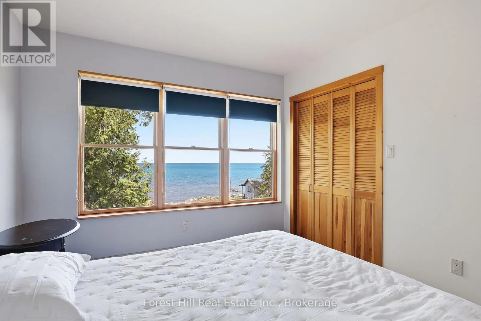 295 LAKESHORE ROAD N
