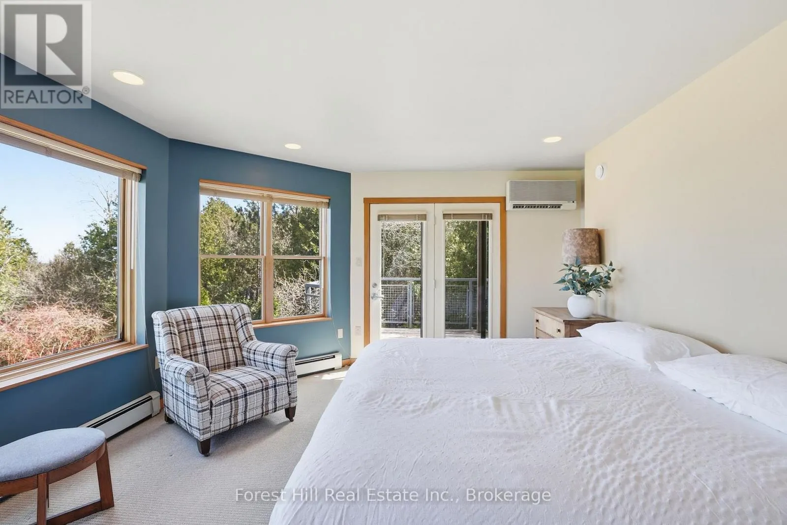 295 LAKESHORE ROAD N