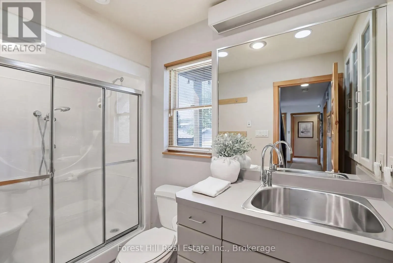 295 LAKESHORE ROAD N
