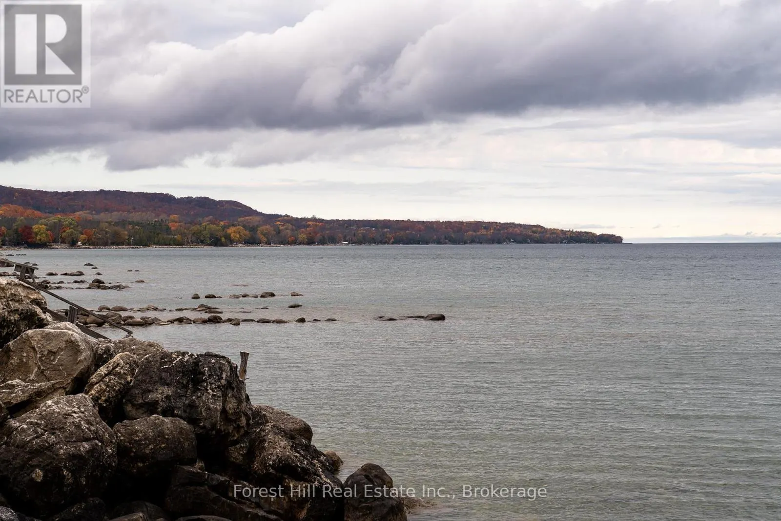 295 LAKESHORE ROAD N