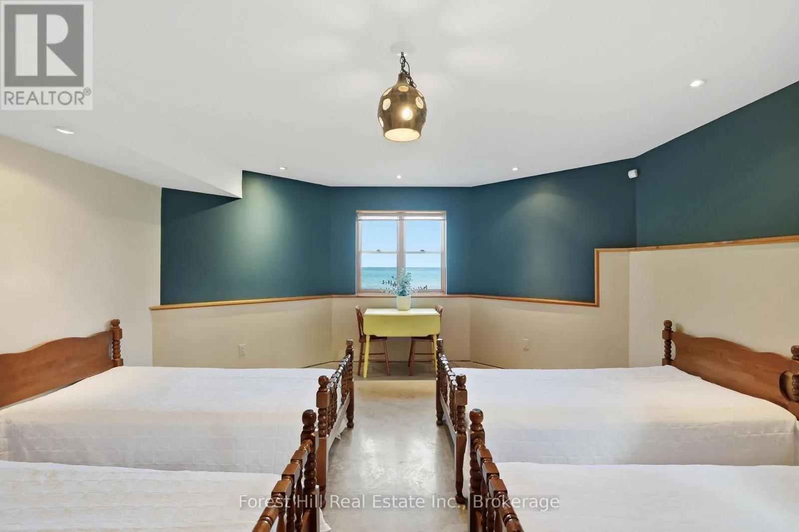 295 LAKESHORE ROAD N