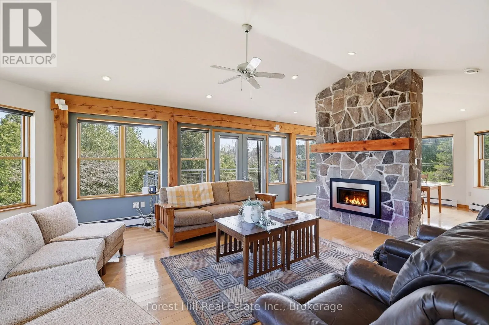 295 LAKESHORE ROAD N