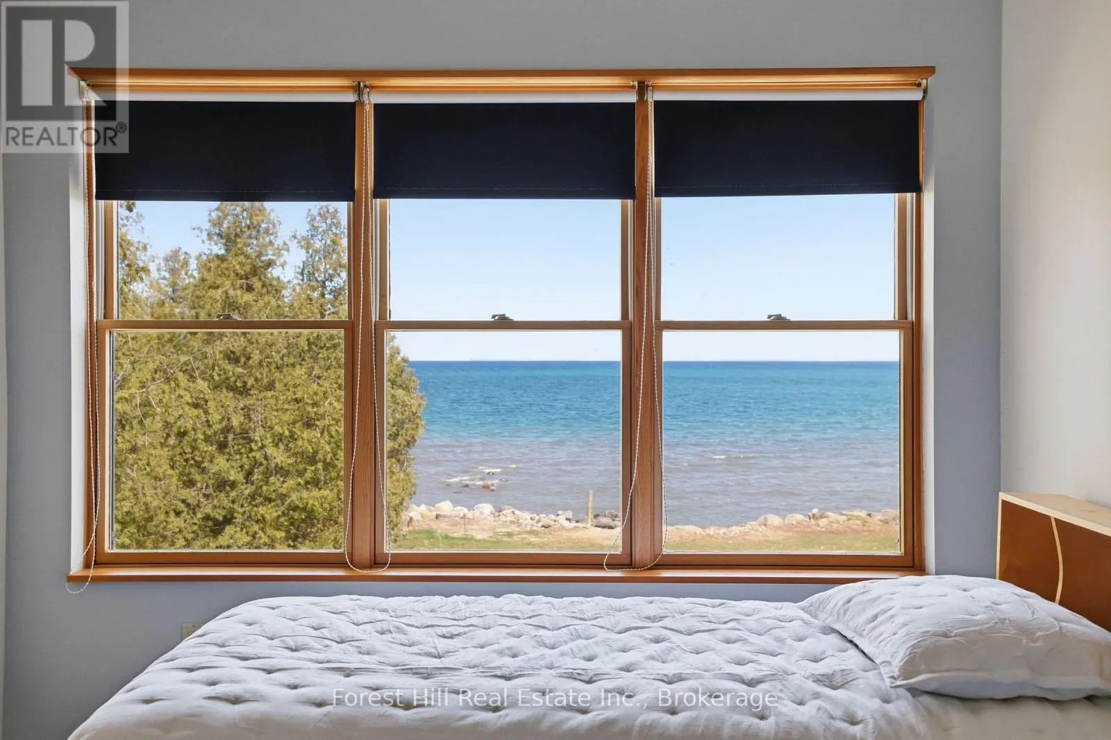 295 LAKESHORE ROAD N