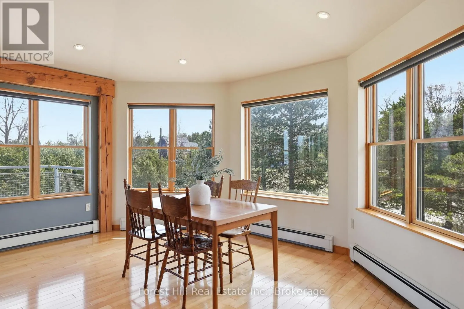 295 LAKESHORE ROAD N