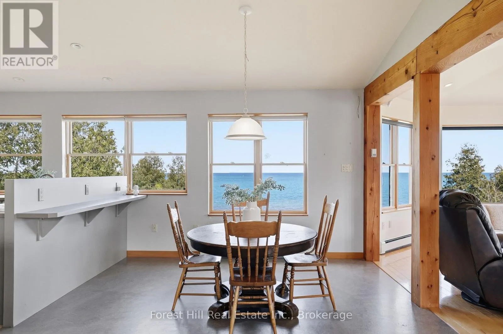 295 LAKESHORE ROAD N