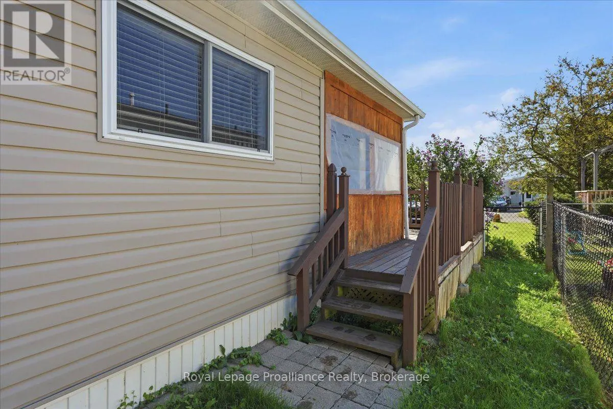 10 NIGHTINGALE LANE