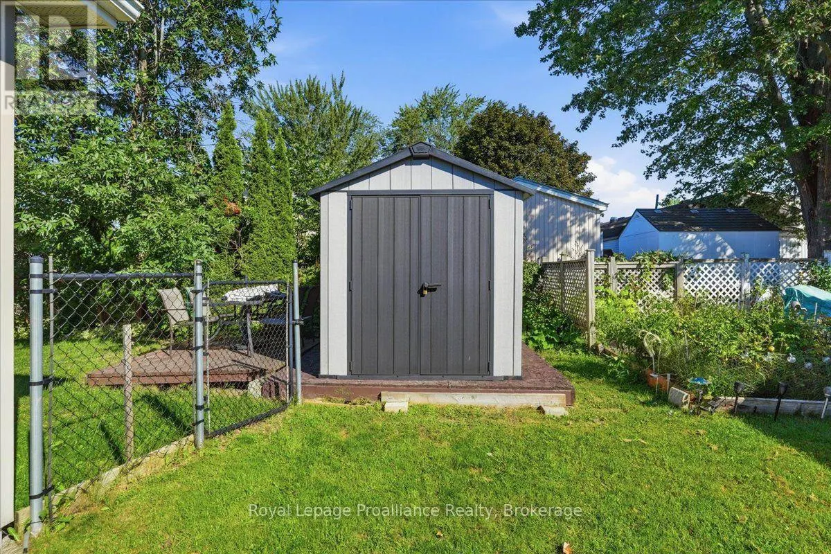 10 NIGHTINGALE LANE