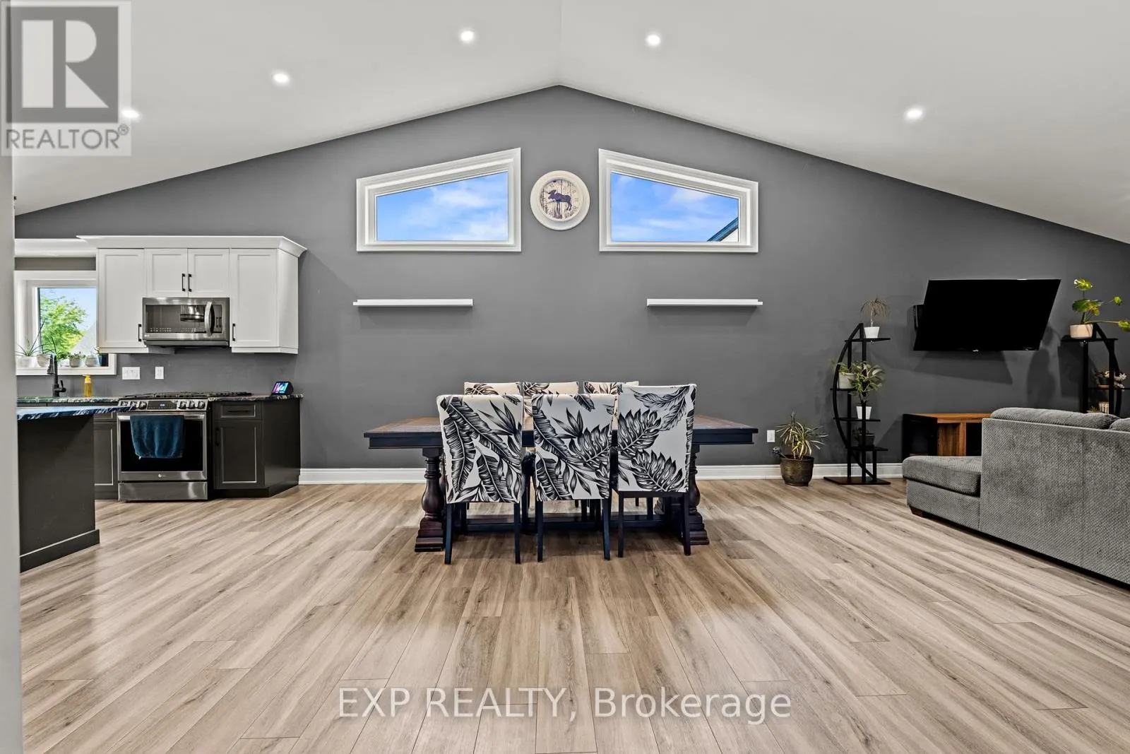 2756 ARROWSMITH COURT
