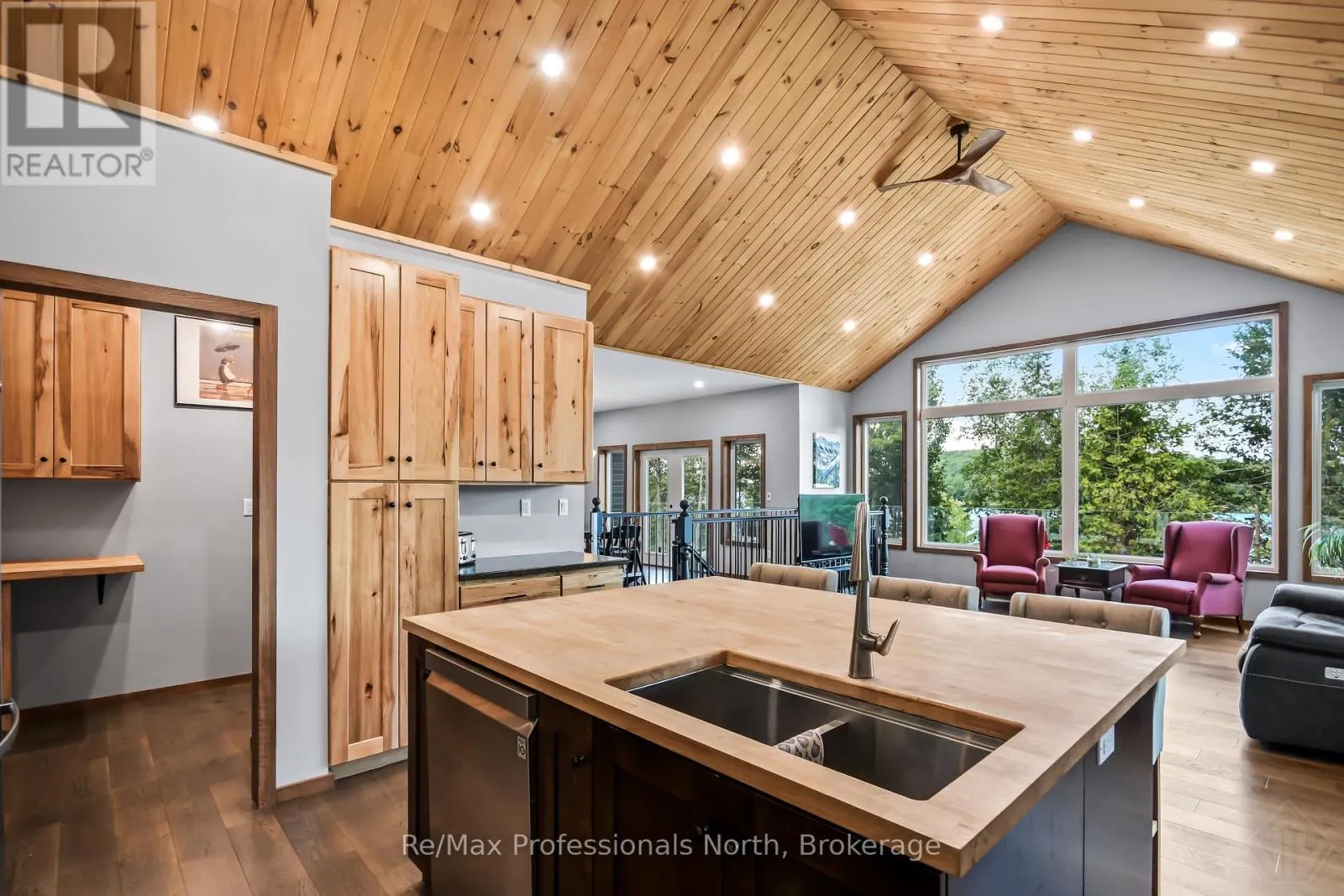 1420 ECHO LAKE ROAD