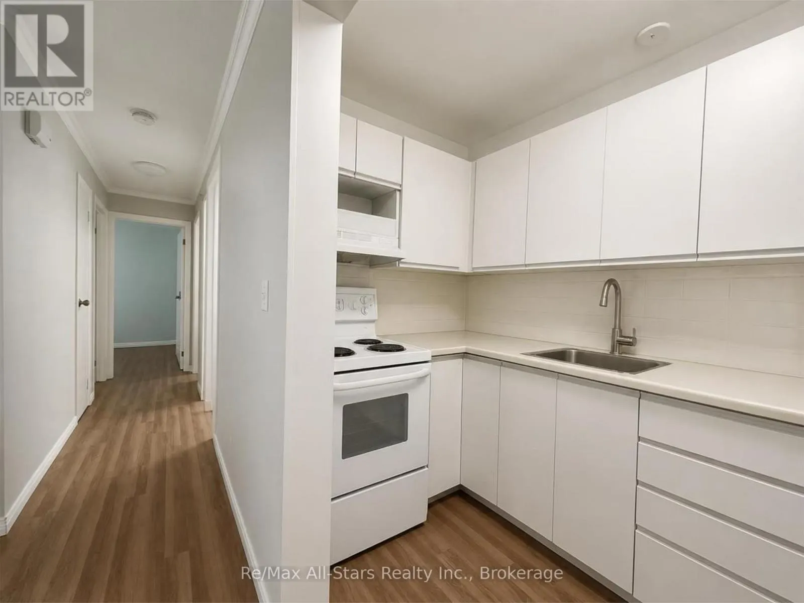 101 - 15 CLIFTON STREET #101