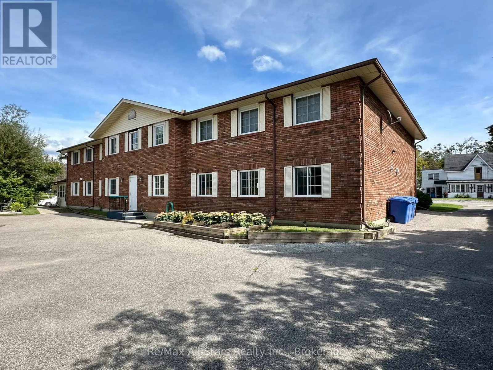 101 - 15 CLIFTON STREET #101
