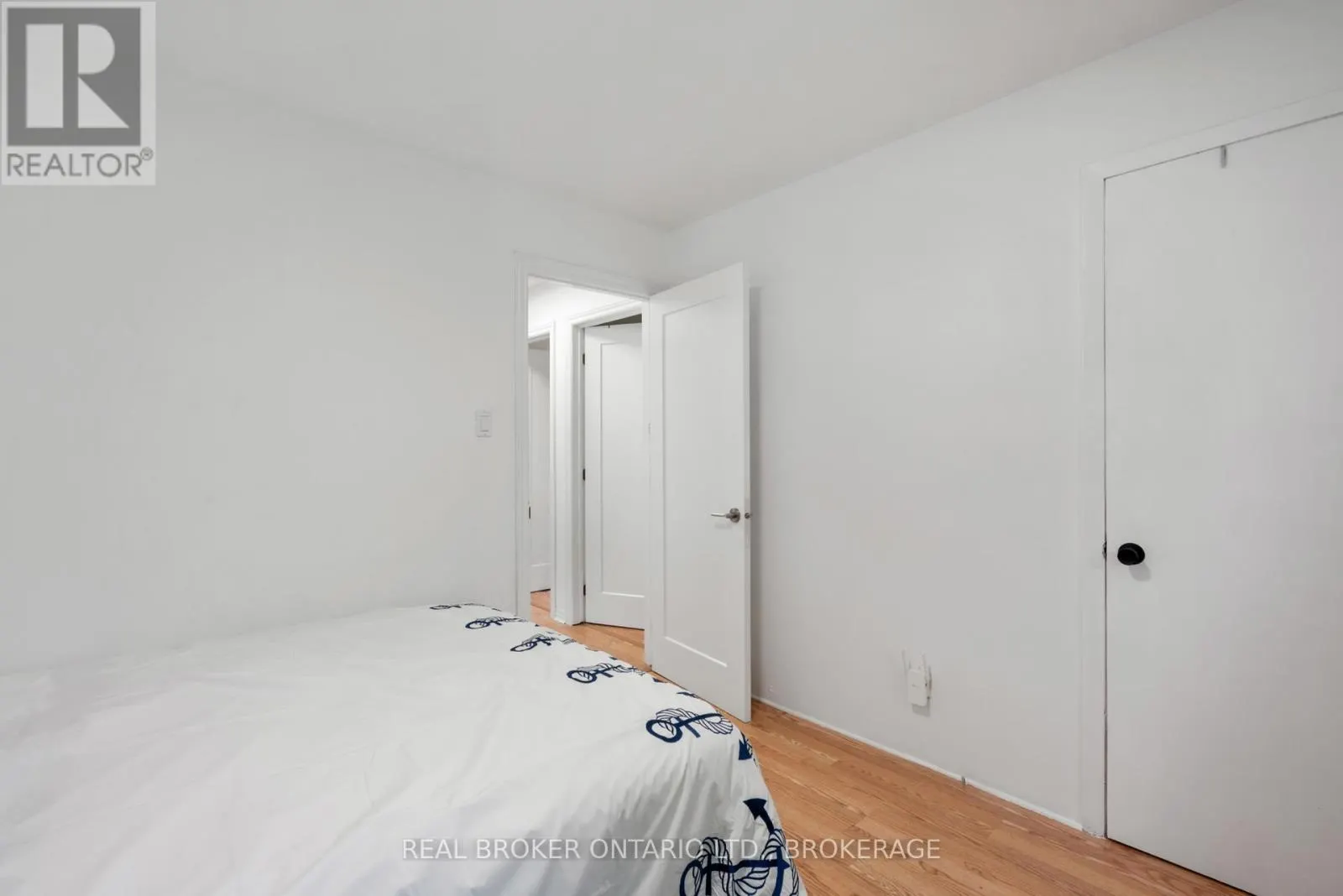 121 ST. GEORGE STREET W
