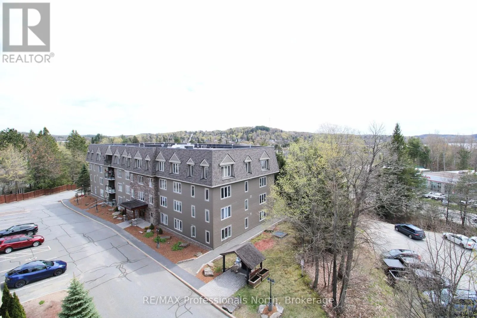 402 - 26 DAIRY LANE #402