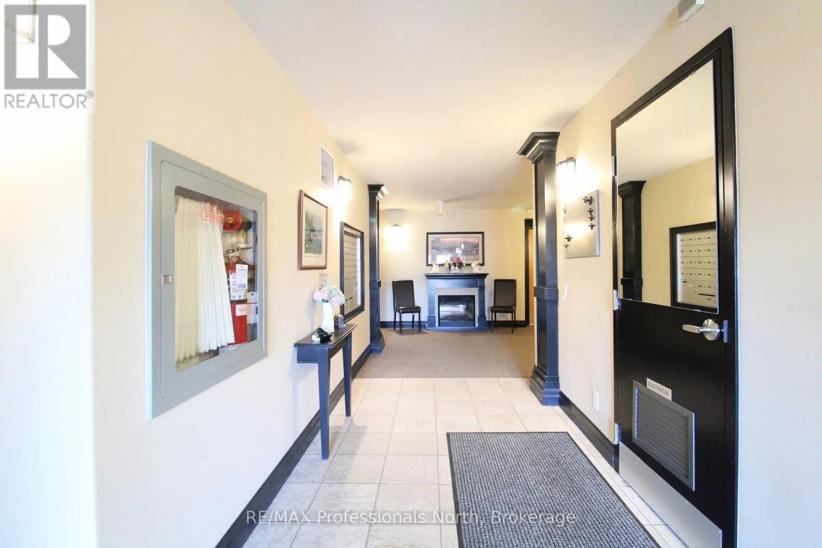 402 - 26 DAIRY LANE #402
