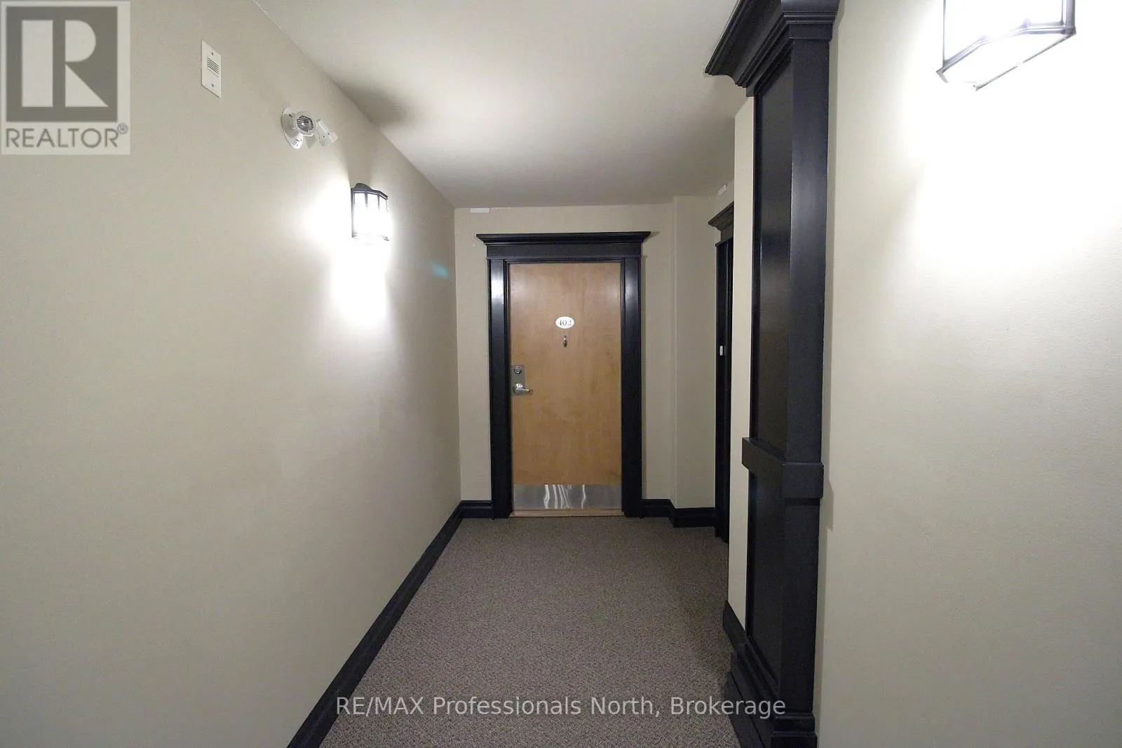 402 - 26 DAIRY LANE #402