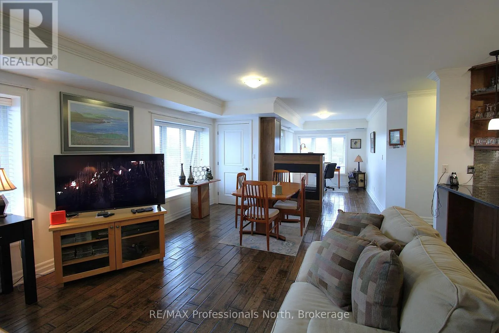 402 - 26 DAIRY LANE #402