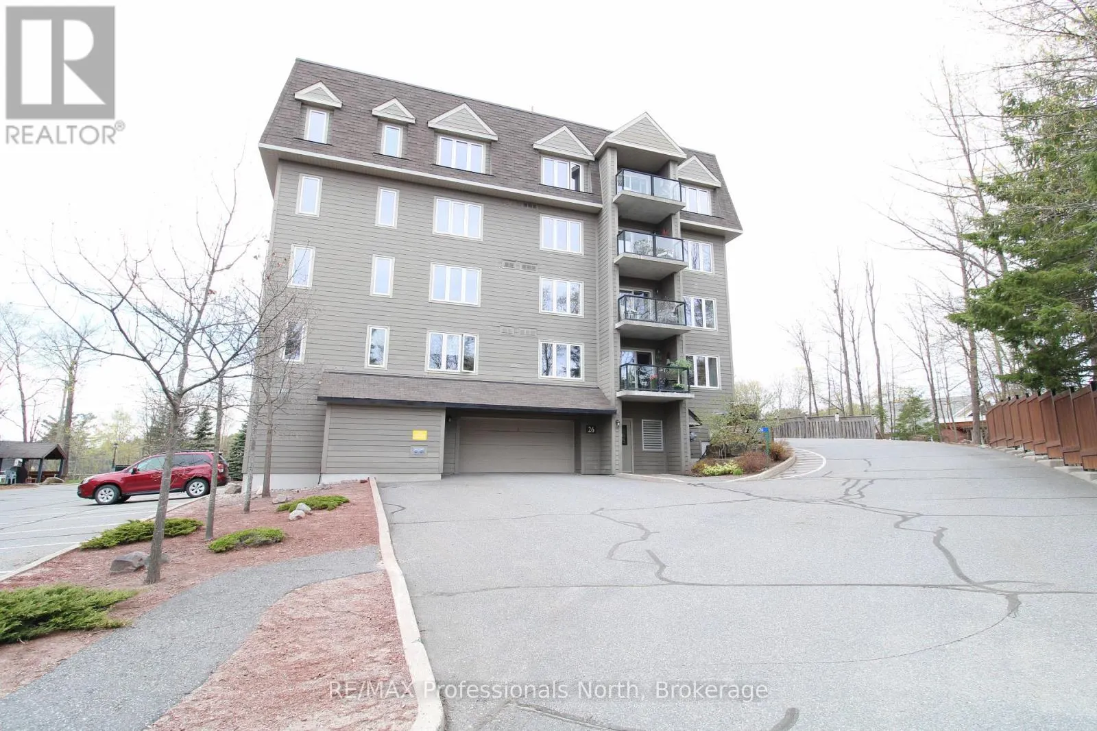 402 - 26 DAIRY LANE #402