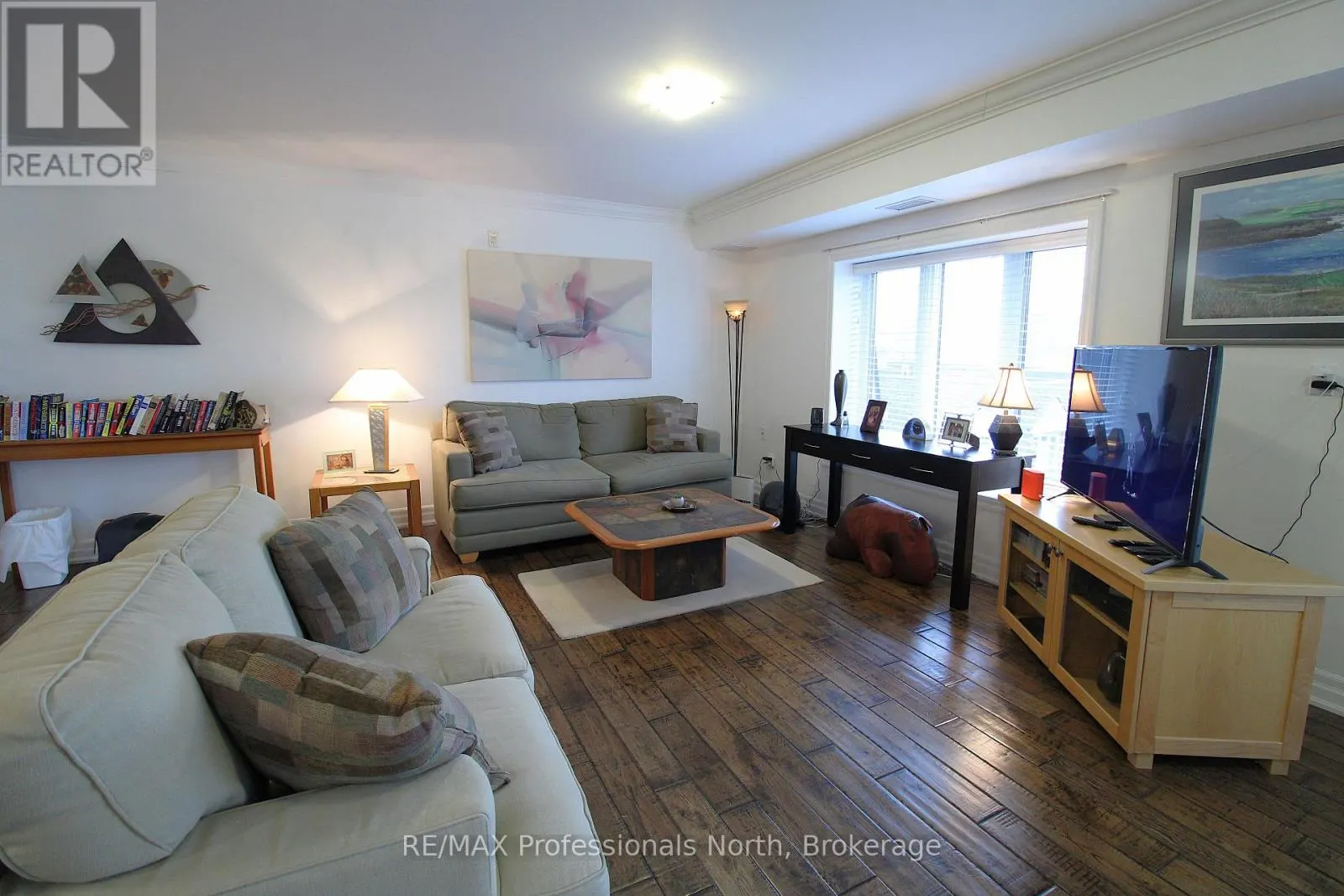 402 - 26 DAIRY LANE #402