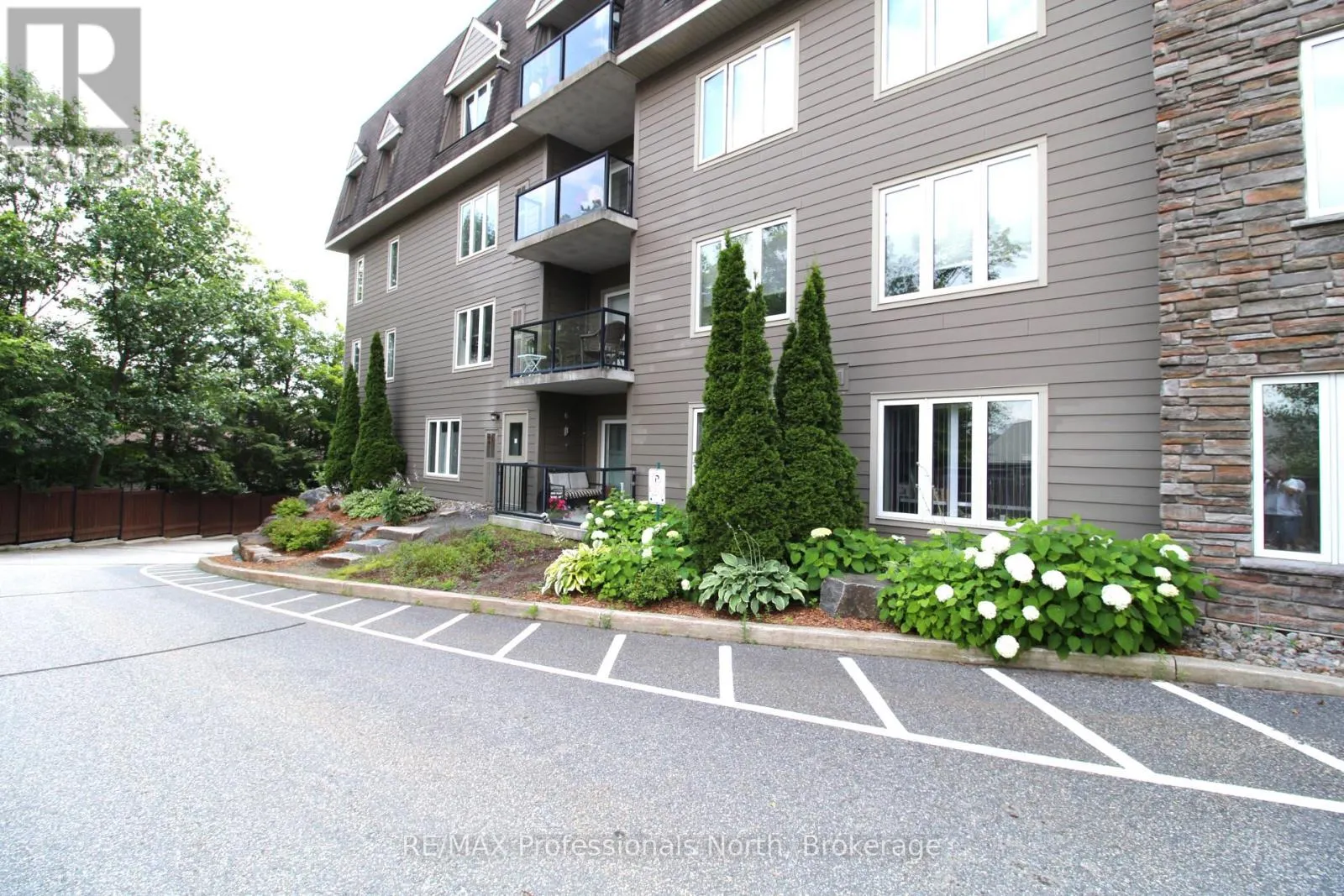 402 - 26 DAIRY LANE #402