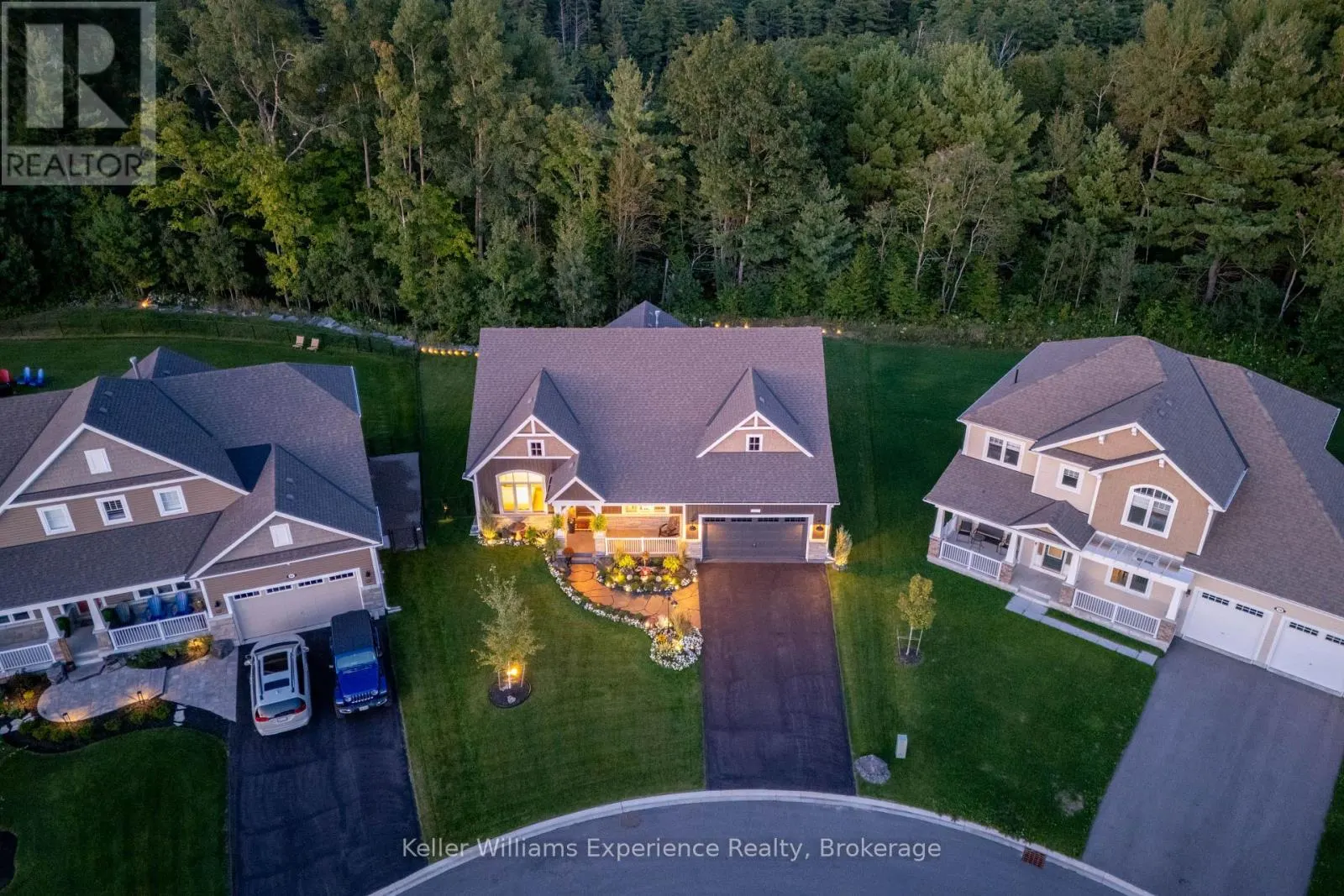 38 DYER CRESCENT