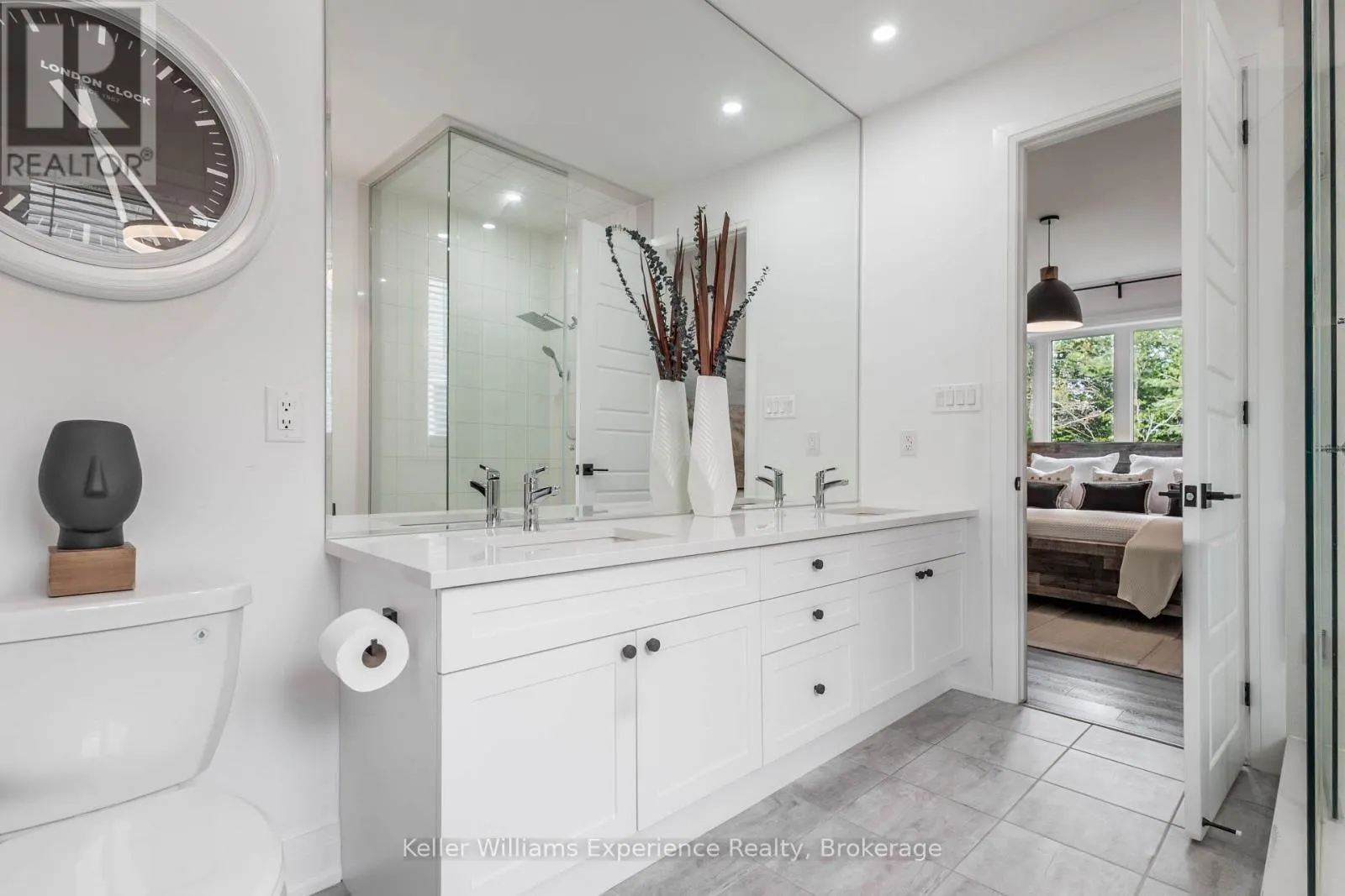 38 DYER CRESCENT