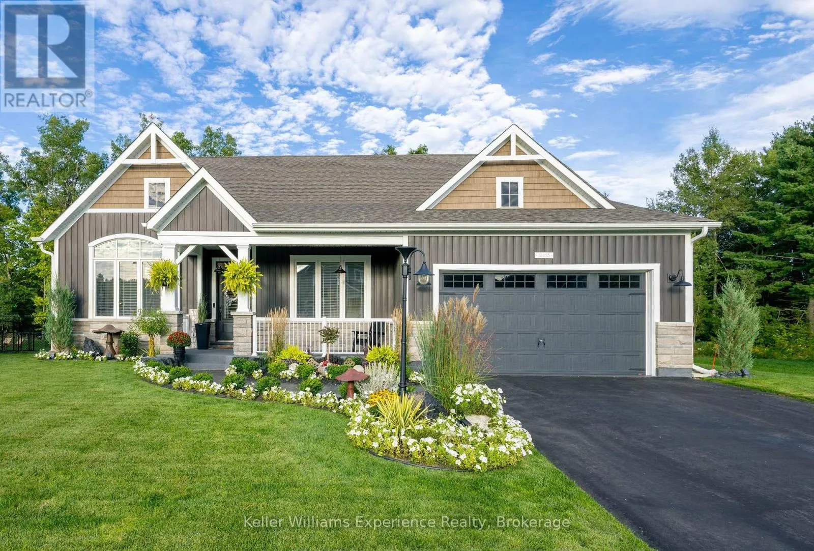 38 DYER CRESCENT