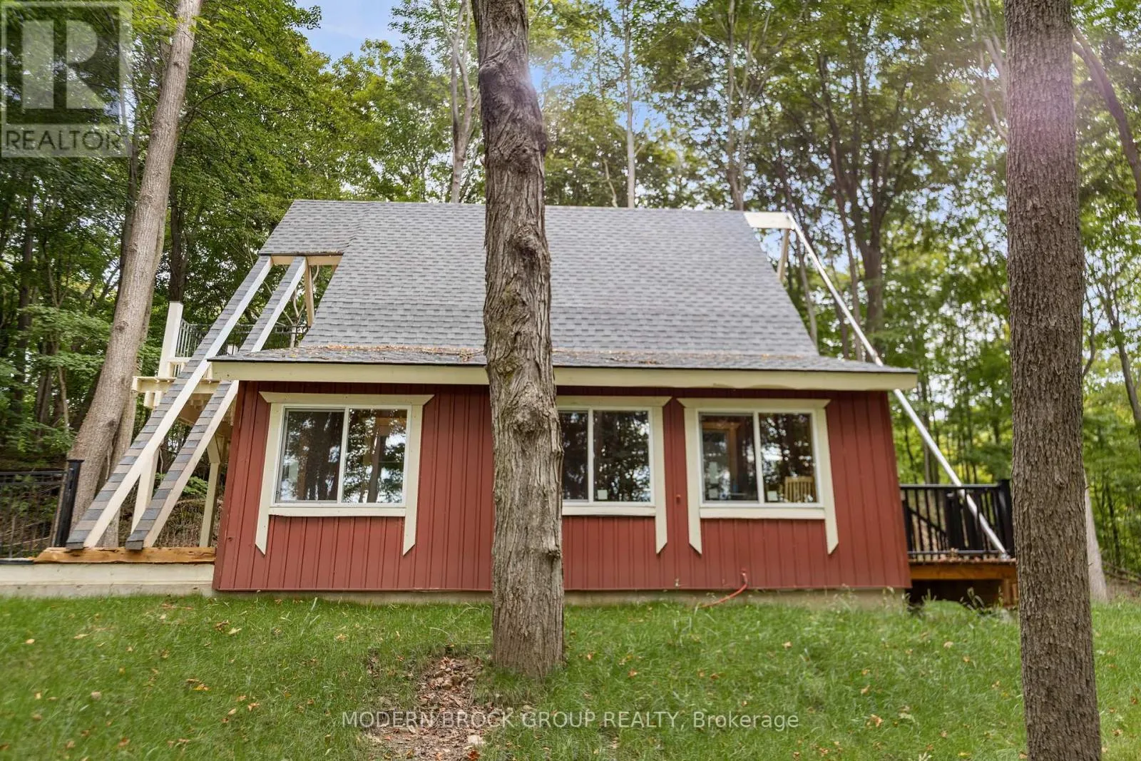 155 WOODVALE ROAD