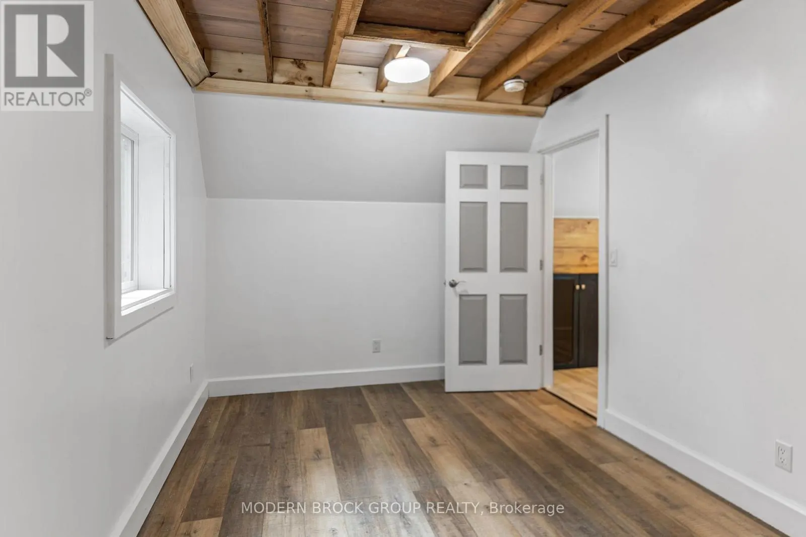 155 WOODVALE ROAD