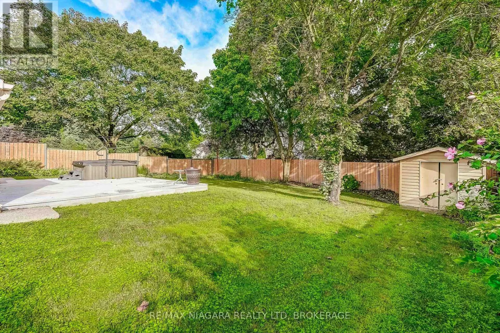 33 HURRICANE ROAD