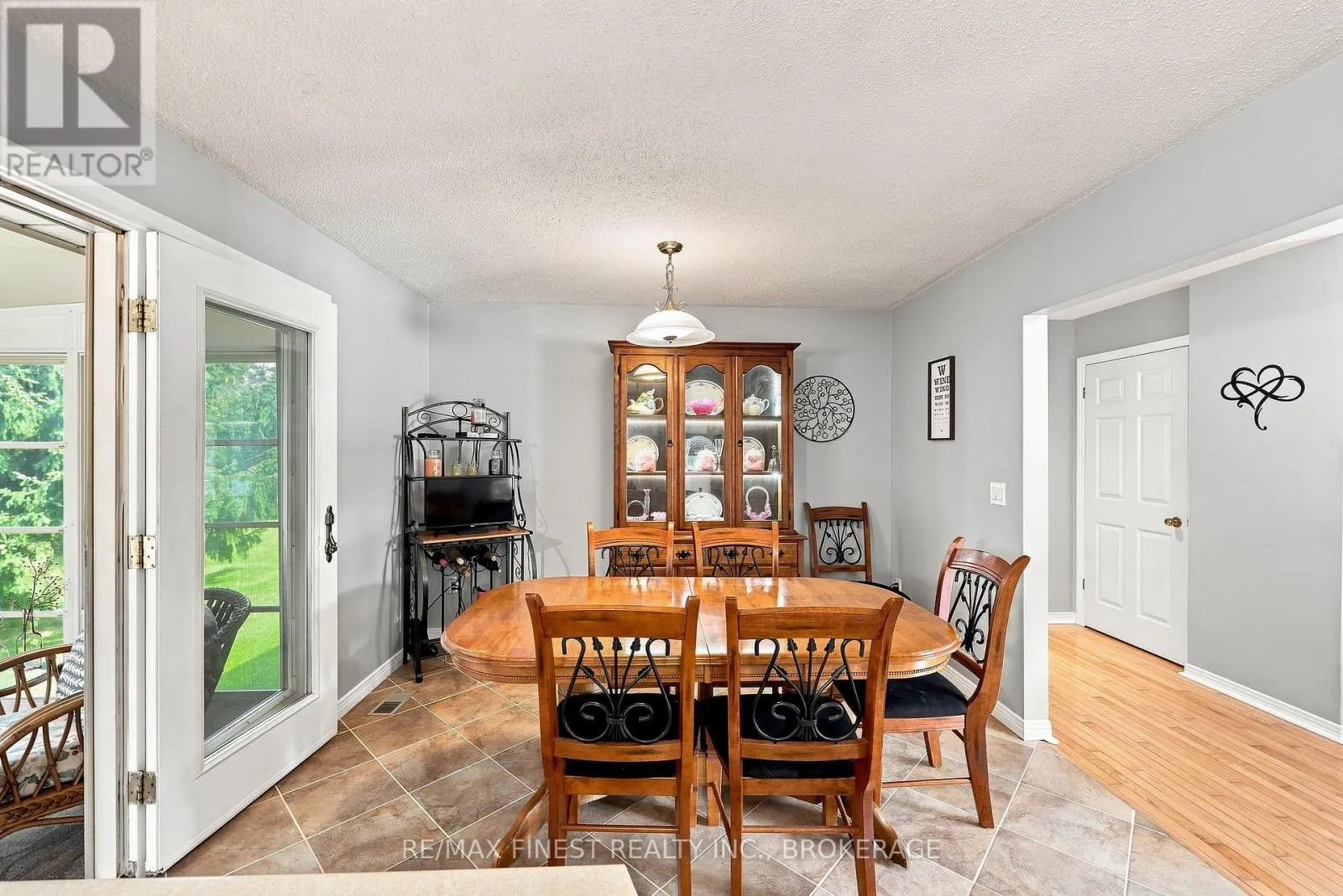 995 BRIDGE STREET W
