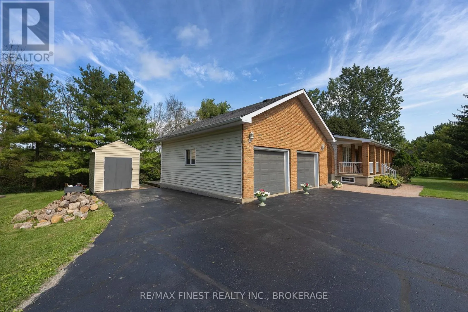 995 BRIDGE STREET W