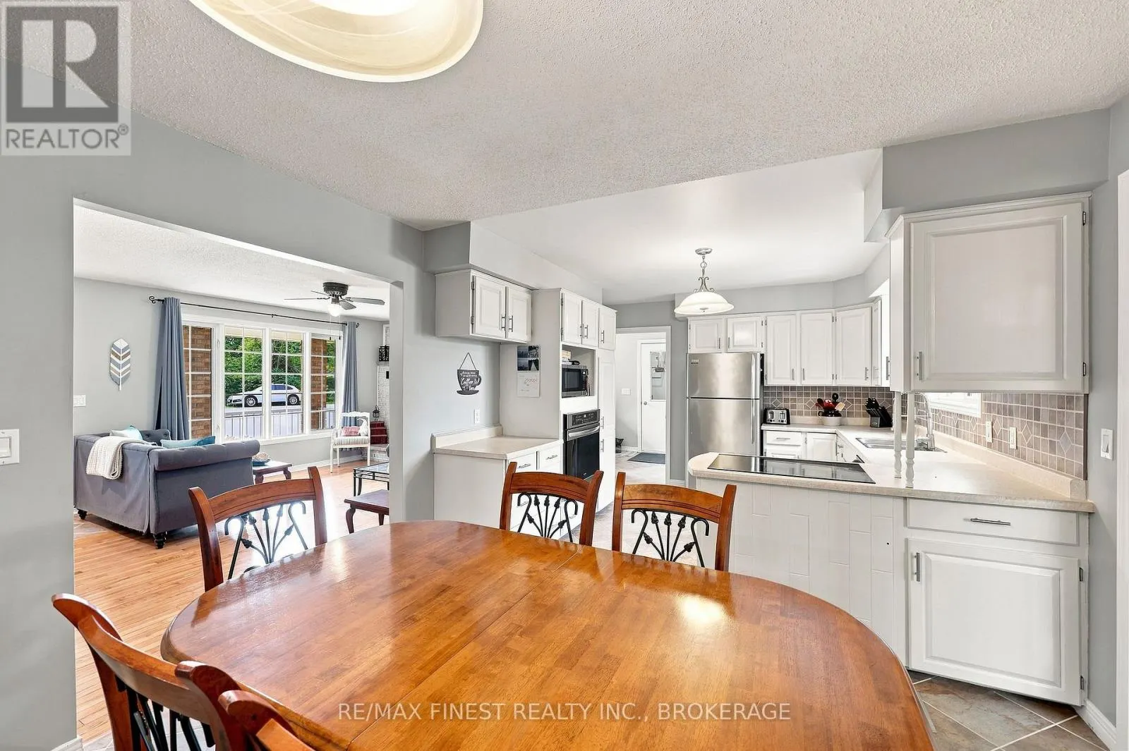 995 BRIDGE STREET W