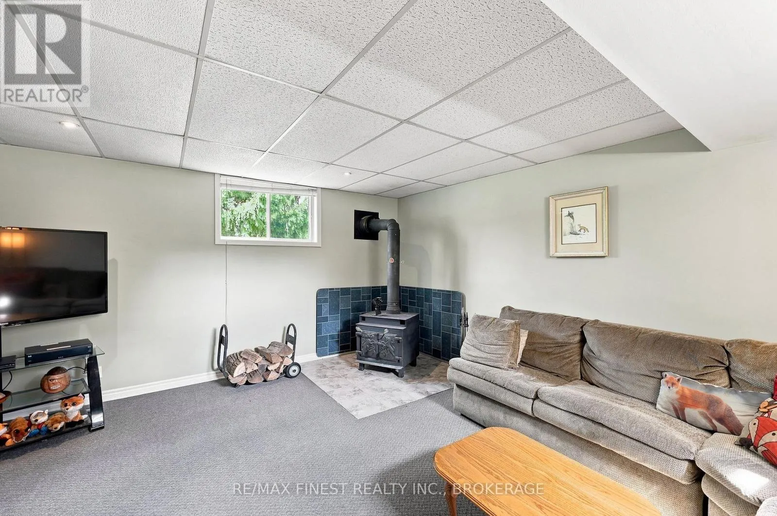 995 BRIDGE STREET W