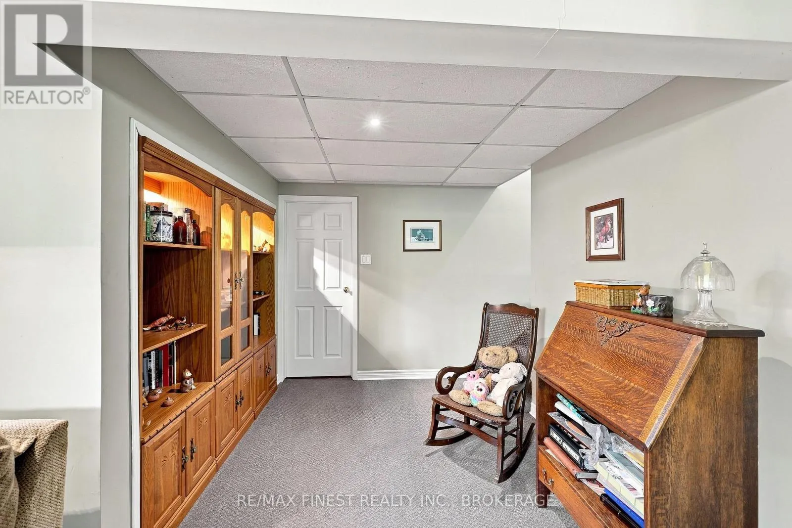 995 BRIDGE STREET W