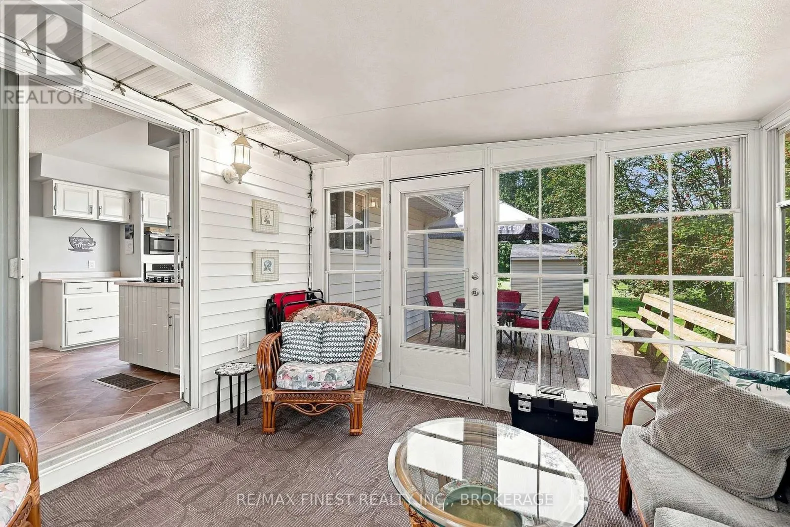995 BRIDGE STREET W